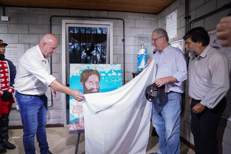 Passalacqua encabezó la “Serenata a Mbororé” y destacó la defensa histórica de la soberanía en Misiones 27 Passalacqua encabezó la “Serenata a Mbororé” y destacó la defensa histórica de la soberanía en Misiones imagen-26