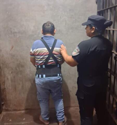 Prófugo por estafas en Formosa fue capturado en Colonia Victoria tras intentar evadir a la Policía imagen-5