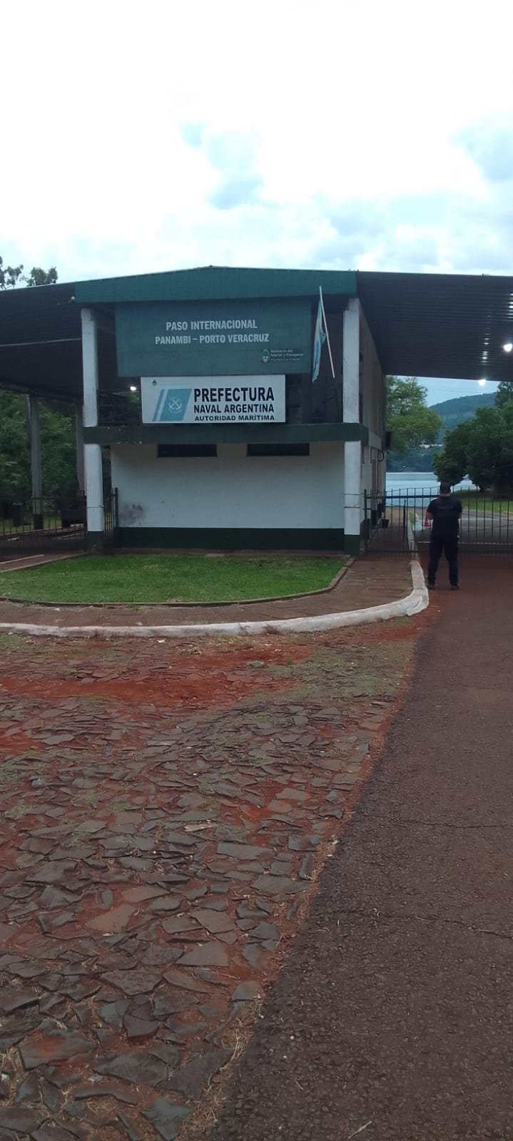 Inhabilitan el paso fronterizo Panambí–Porto Vera Cruz por la histórica bajante del río Uruguay 3 Inhabilitan el paso fronterizo Panambí–Porto Vera Cruz por la histórica bajante del río Uruguay imagen-2