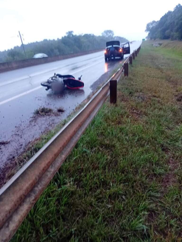 Garupá: Motociclista resultó lesionado tras despitar sobre la Ruta Nacional 105 imagen-19
