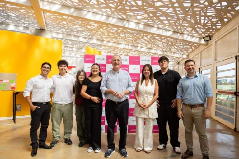 Passalacqua y Pettovello recorrieron la Escuela de Innovación y visitaron la Escuela N.º 263 en Hipólito Yrigoyen imagen-24