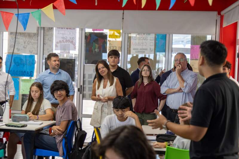Passalacqua y Pettovello recorrieron la Escuela de Innovación y visitaron la Escuela N.º 263 en Hipólito Yrigoyen imagen-6