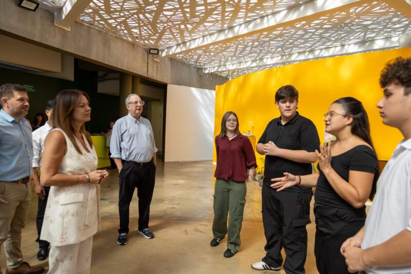 Passalacqua y Pettovello recorrieron la Escuela de Innovación y visitaron la Escuela N.º 263 en Hipólito Yrigoyen imagen-10