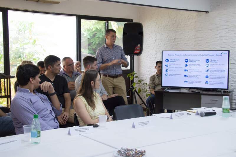 Para dar respuesta a reclamos vecinales sobre la gestión del agua, Ecología reunió a organismos para fortalecer el tratamiento de efluentes en Posadas imagen-11