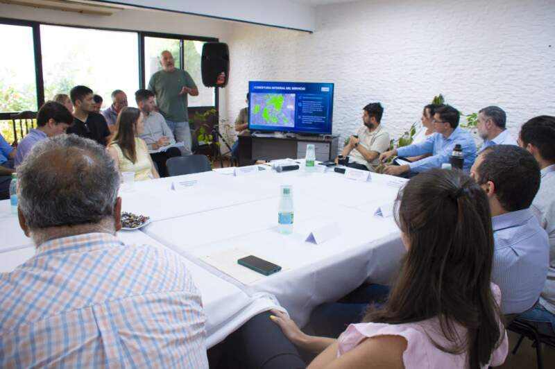 Para dar respuesta a reclamos vecinales sobre la gestión del agua, Ecología reunió a organismos para fortalecer el tratamiento de efluentes en Posadas imagen-17