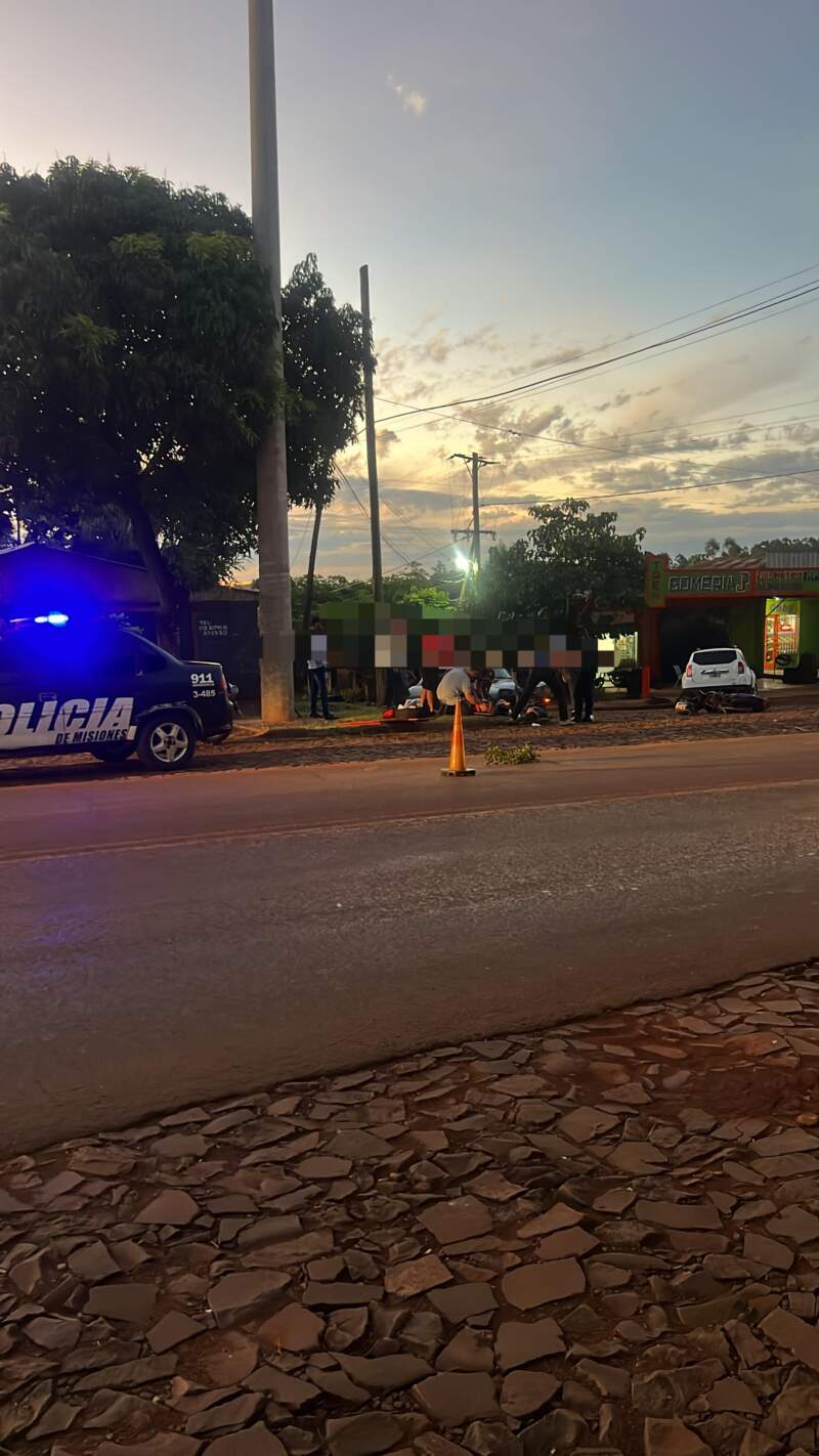 Colisión entre motocicletas dejó tres personas lesionadas en 25 de Mayo imagen-2