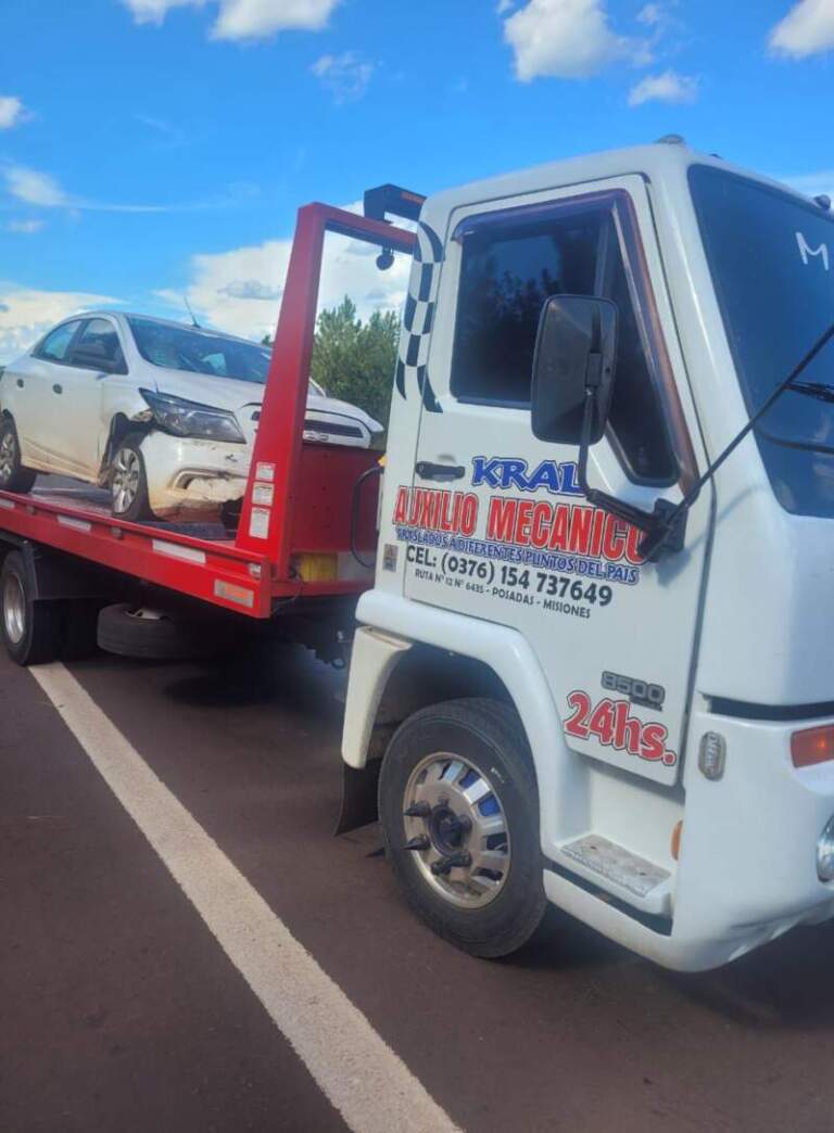 El conductor que impactó contra el muro central en la Ruta 12 dio positivo al test de alcoholemia imagen-24