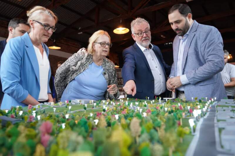 Alem proyecta su crecimiento urbano con la “Pequeña Berlín” y fortalece lazos con Alemania imagen-6