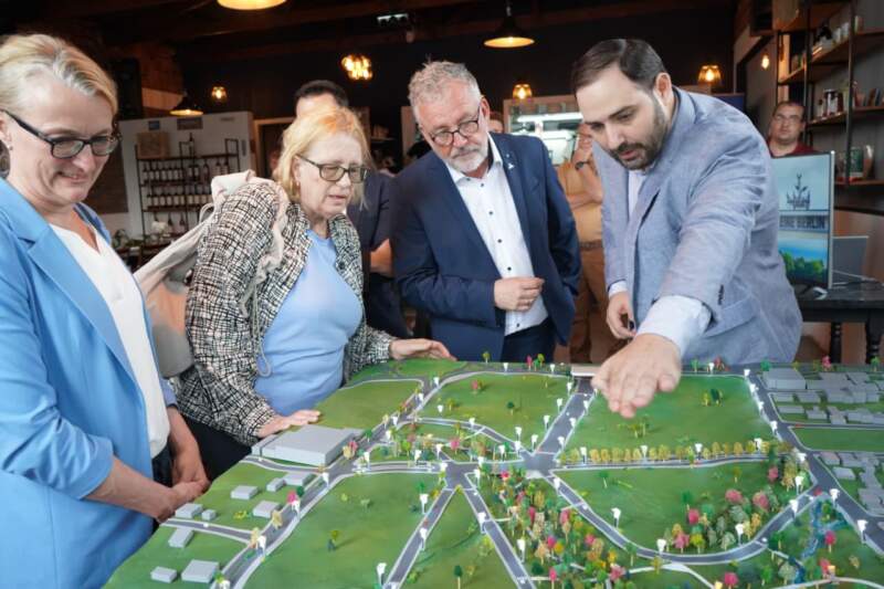 Alem proyecta su crecimiento urbano con la “Pequeña Berlín” y fortalece lazos con Alemania imagen-8