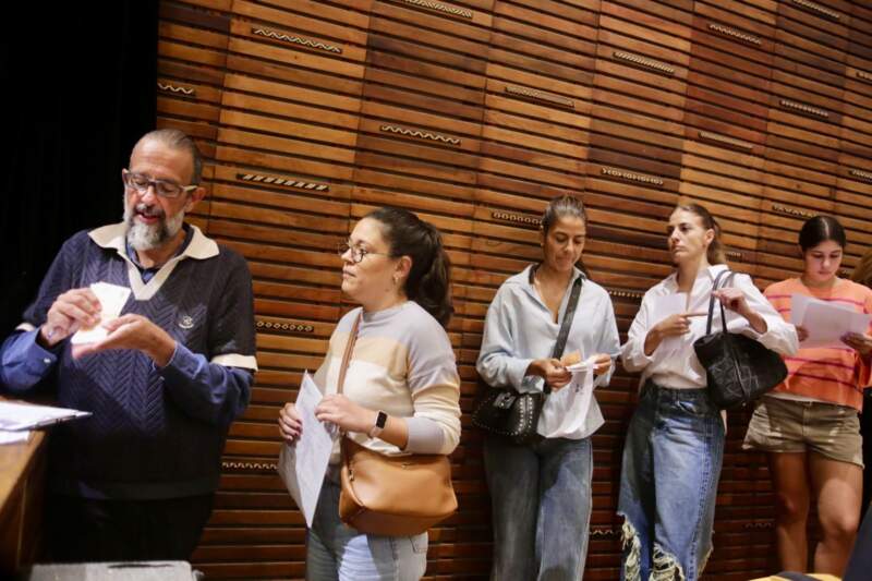 Más de 900 personas realizaron trámites en la misión consular de España en Posadas imagen-12