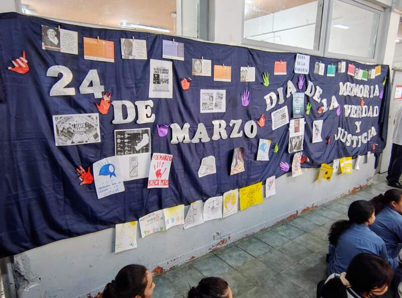 "Memoria, Verdad y Justicia": alumnos de la Epet Nº2 reflexionaron sobre la libertad y vivir en democracia 8 "Memoria, Verdad y Justicia": alumnos de la Epet Nº2 reflexionaron sobre la libertad y vivir en democracia imagen-7