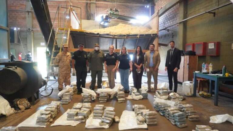 Destruyeron casi una tonelada y media de droga incautada por la Policía y resguardada en comisarías de Misiones imagen-17