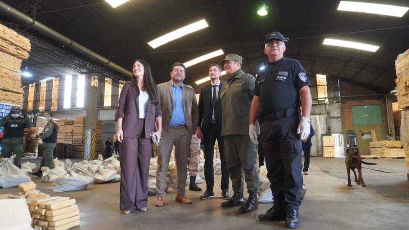 Destruyeron casi una tonelada y media de droga incautada por la Policía y resguardada en comisarías de Misiones 5 Destruyeron casi una tonelada y media de droga incautada por la Policía y resguardada en comisarías de Misiones imagen-4