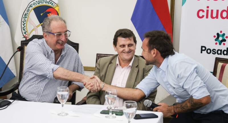 "Trabajar en conjunto es la única manera de salir adelante", dijo Passalacqua en el lanzamiento de la 11ma edición de El Reventón Posadas 15 "Trabajar en conjunto es la única manera de salir adelante", dijo Passalacqua en el lanzamiento de la 11ma edición de El Reventón Posadas imagen-14