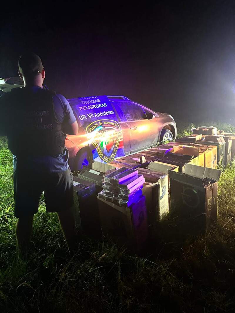 La Policía secuestró en San José una carga de cigarrillos de contrabando valuada en más de $30 millones 3 La Policía secuestró en San José una carga de cigarrillos de contrabando valuada en más de $30 millones imagen-2