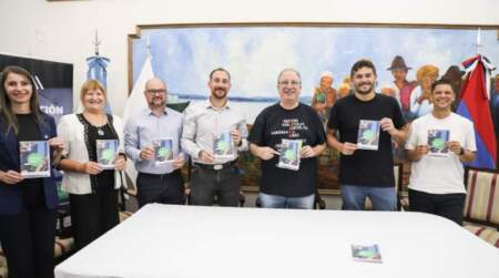 "Los misioneros tenemos un solo sentido, que es caminar hacia adelante", dijo Passalacqua en el lanzamiento de la Expo Agro Industrial Oberá imagen-5