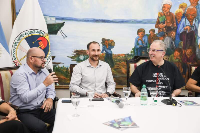 "Los misioneros tenemos un solo sentido, que es caminar hacia adelante", dijo Passalacqua en el lanzamiento de la Expo Agro Industrial Oberá imagen-4