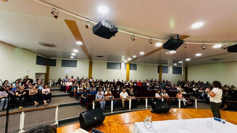 Prevención del suicidio: más de 600 docentes se capacitarn en Oberá imagen-6