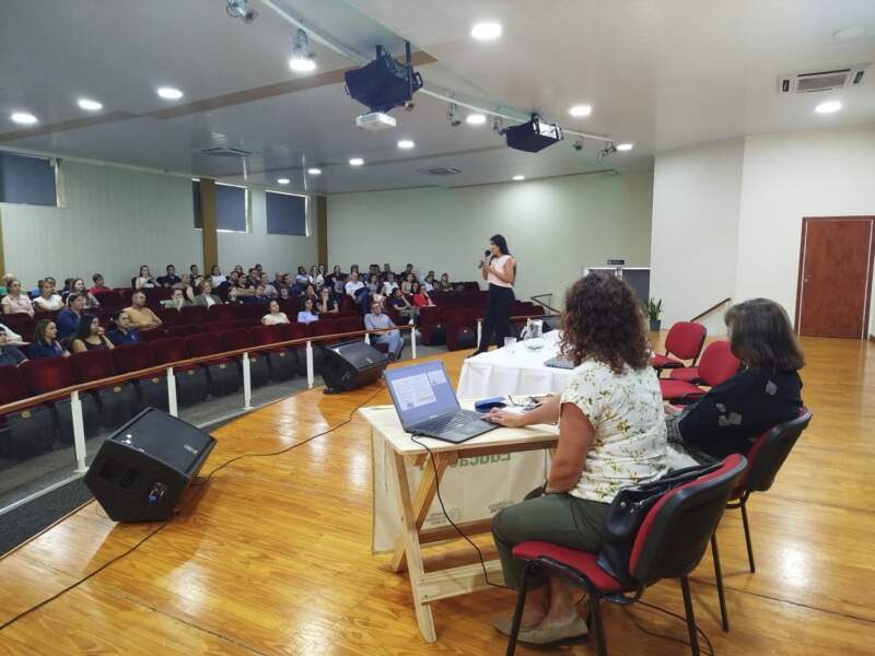 Prevención del suicidio: más de 600 docentes se capacitarn en Oberá imagen-8