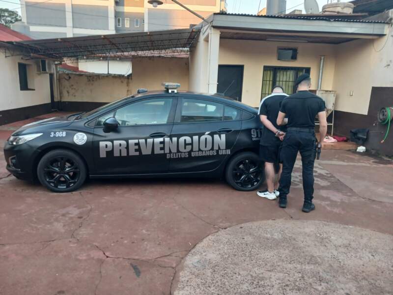 Una mujer conducía con 1,40 g/l de alcohol y su acompañante terminó demorado por entorpecer el procedimiento en Oberá imagen-2