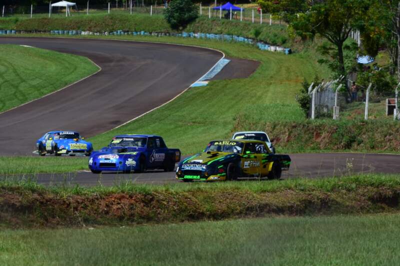 Automovilismo: en Oberá comenzó el Misionero de Pista 8 Automovilismo: en Oberá comenzó el Misionero de Pista imagen-7