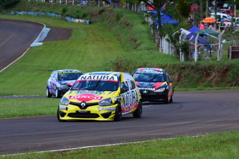 Automovilismo: el Misionero de Pista puso primera en Oberá imagen-3