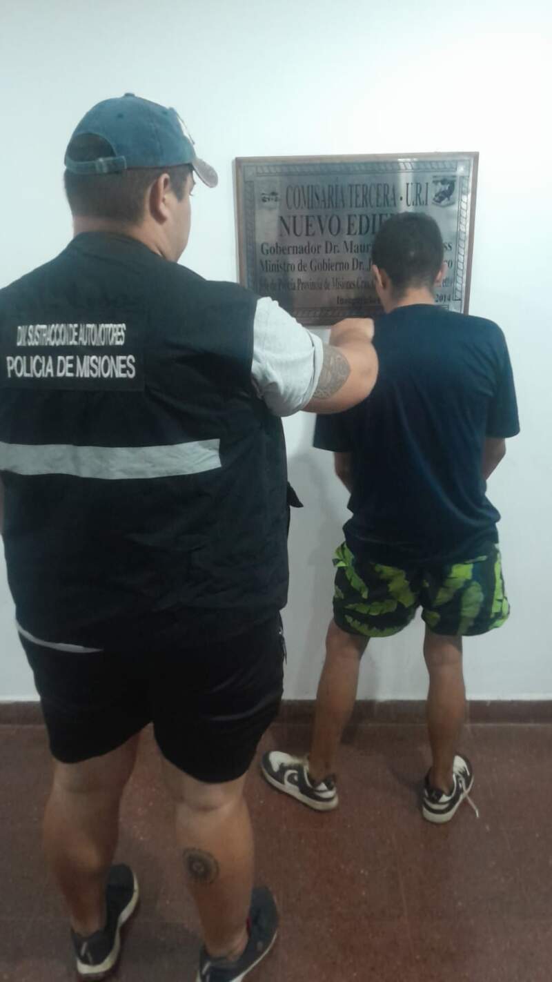Ofrecían los parlantes robados de una iglesia y terminaron detenidos en Posadas imagen-2