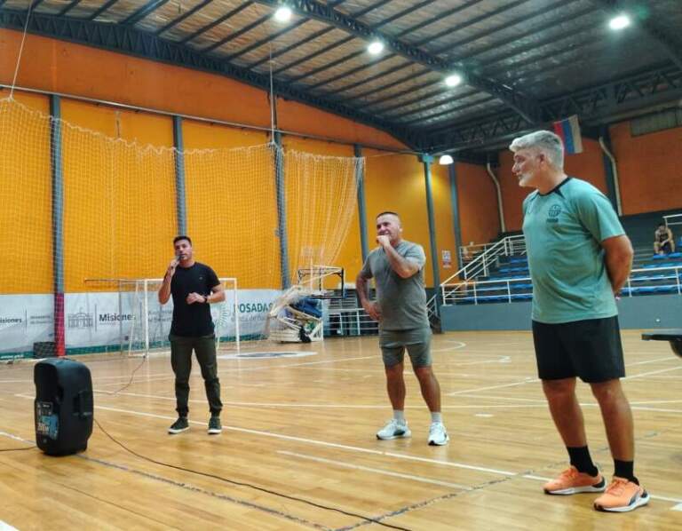 Con cerca de 150 inscriptos, inició el curso municipal de entrenadores de fútbol base en el Finito Gehrmann imagen-22