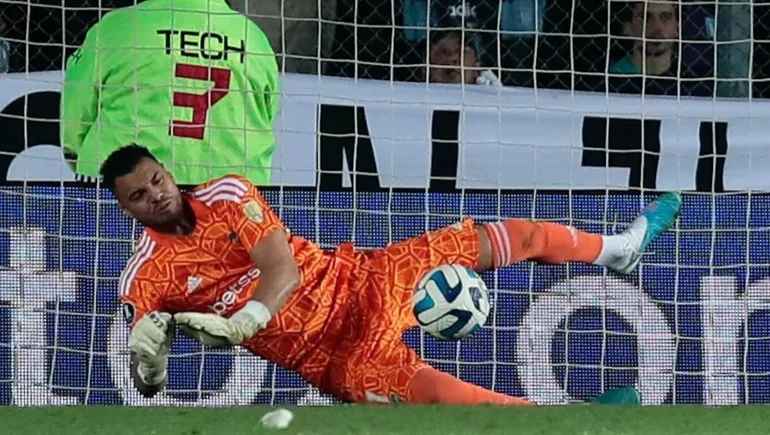 Fútbol: Romero anunció su retiro imagen-2