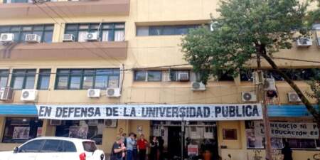 Docentes universitarios confirman nueva semana de paro desde el 30 de marzo y reclaman recomposición salarial y financiamiento en Misiones imagen-5