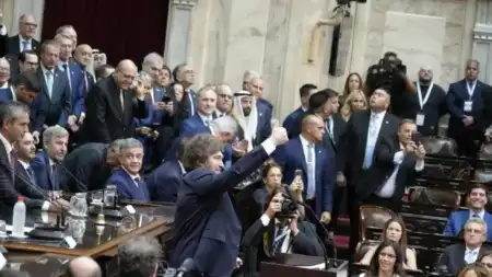 Javier Milei anunció un paquete de reformas de 10 proyectos por mes: Código Penal, cambios impositivos y electorales Javier Milei anunció un paquete de reformas de 10 proyectos por mes: Código Penal, cambios impositivos y electorales imagen-3