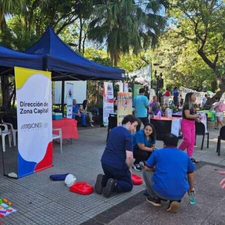Con capacitación en RCP y stands informativos, conmemoraron el Día Mundial de las Enfermedades Poco Frecuentes en la Plaza 9 de Julio Con capacitación en RCP y stands informativos, conmemoraron el Día Mundial de las Enfermedades Poco Frecuentes en la Plaza 9 de Julio imagen-4