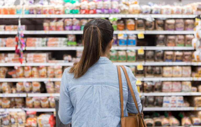 Consumo masivo, con señales dispares en enero: ventas en súper cayeron 1,2%, pero crecieron 1,3% en los mayoristas imagen-44