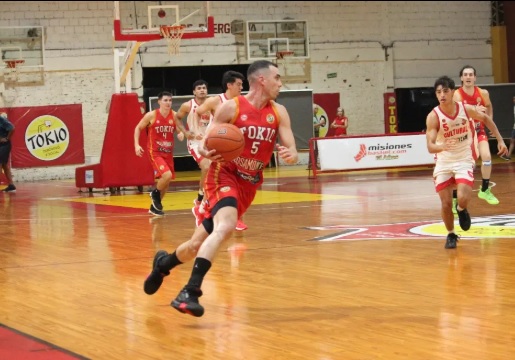 Básquet: derrota de Yokio jugando en "El Templo" imagen-14