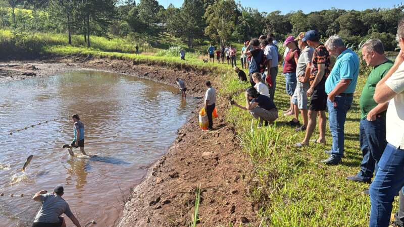“Es clave que los funcionarios recorramos los municipios para profundizar la gestión”, dijo Carlos Sartori durante despesque en Campo Viera imagen-8