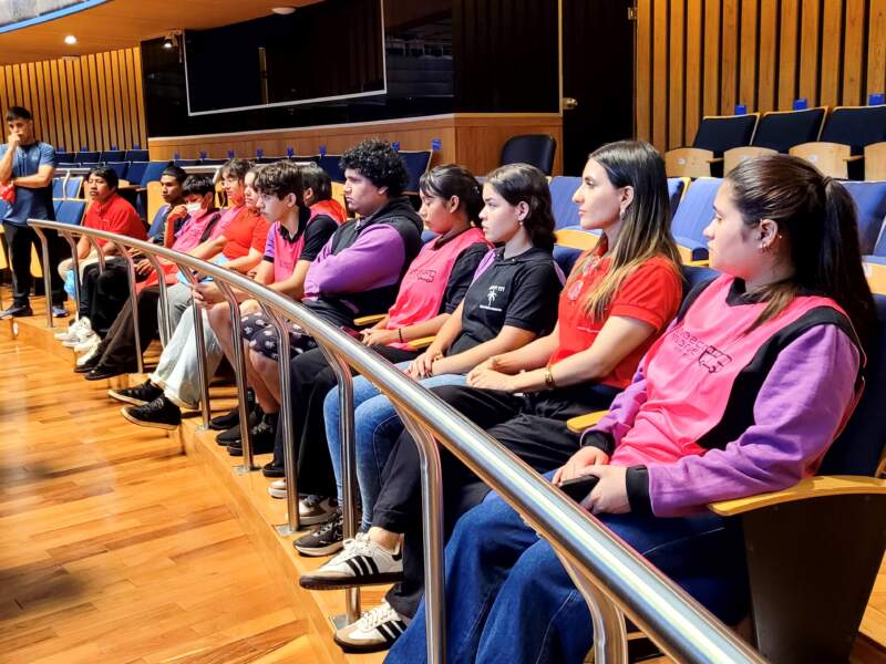 Estudiantes de Montecarlo y Puerto Iguazú participaron de una visita educativa a la Legislatura y aprendieron sobre la creación de leyes imagen-10