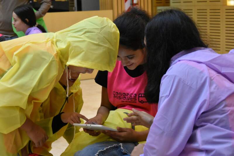 Estudiantes de Montecarlo y Puerto Iguazú participaron de una visita educativa a la Legislatura y aprendieron sobre la creación de leyes imagen-18