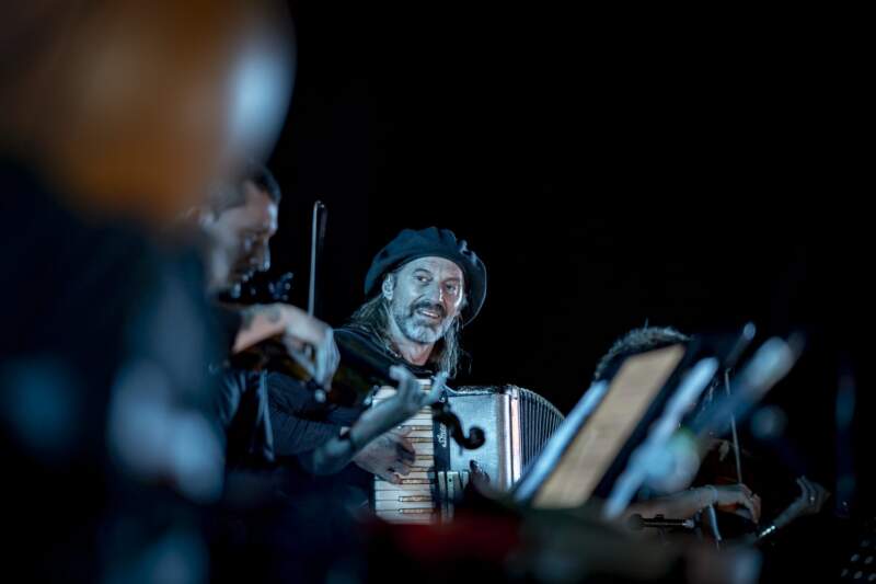 Passalacqua participó junto a una nutrida concurrencia de fieles en la emotiva Misa Popular de las Misiones en San Ignacio imagen-14