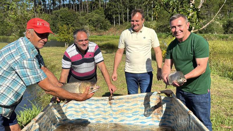“Es clave que los funcionarios recorramos los municipios para profundizar la gestión”, dijo Carlos Sartori durante despesque en Campo Viera imagen-13