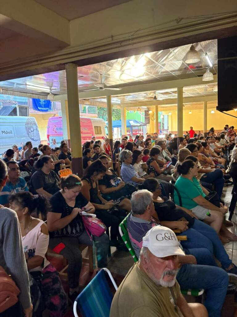 Con más de 800 vecinos, el PAS Posadas desplegó un operativo integral de salud, asesoramiento y servicios gratuitos en Villa Cabello imagen-35