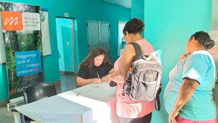 Campo Ramón: más de 300 familias tareferas accedieron a servicios de salud y útiles escolares en un operativo integral imagen-8