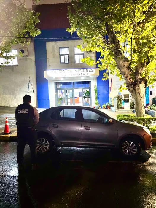 Creyó que le robaron el auto de un cliente, pero el dueño se lo llevó por no poder pagar el arreglo imagen-2