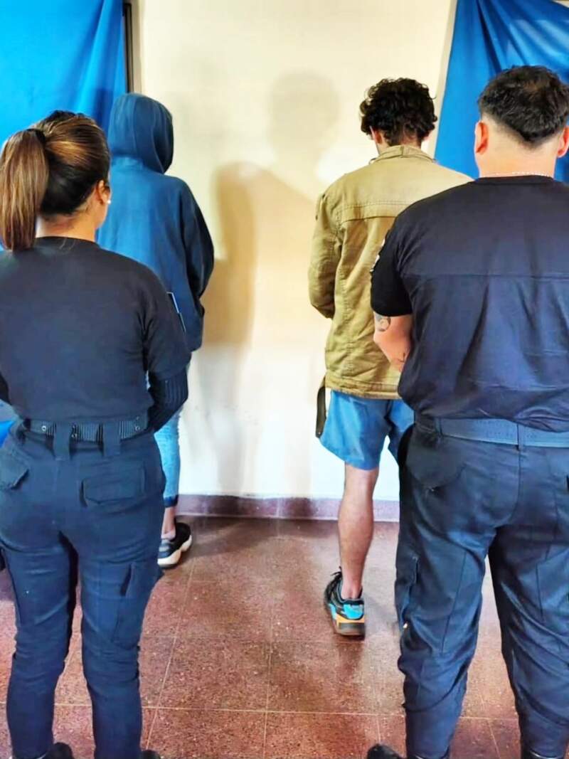 Capturaron a la “Spiderwoman” tras una seguidilla de robos a comercios: entraba por los techos en Posadas 3 Capturaron a la “Spiderwoman” tras una seguidilla de robos a comercios: entraba por los techos en Posadas imagen-2