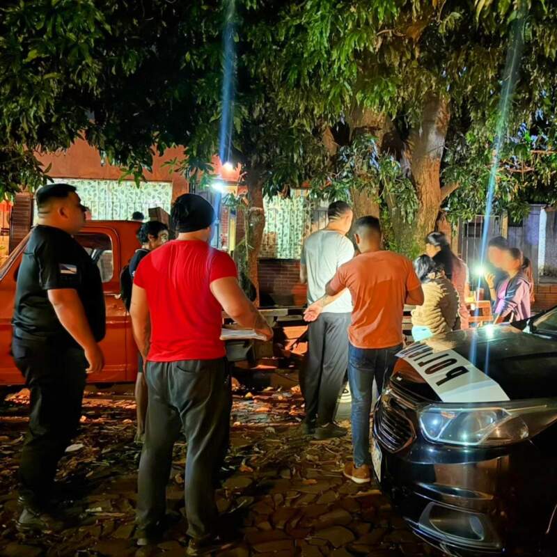 Pareja de dealers intentó huir y fue detenida con droga y dinero en Posadas imagen-4