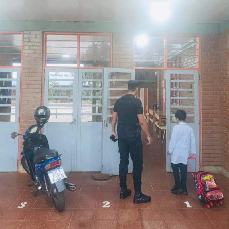 Prevención y acompañamiento en escuelas: la Policía refuerza acciones en el ámbito educativo imagen-12