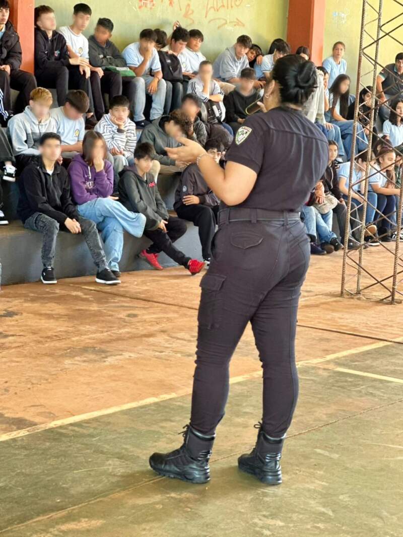 Prevención escolar: La Policía de Misiones refuerza su sistema integral ante nuevas dinámicas digitales imagen-20