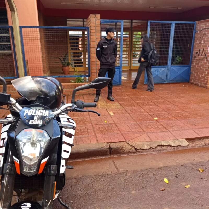 Envío de audios con amenazas a directivo, mensajes intimidatorios y arma de fuego en colegios: cómo fue al abordaje para la seguridad en las escuelas imagen-30