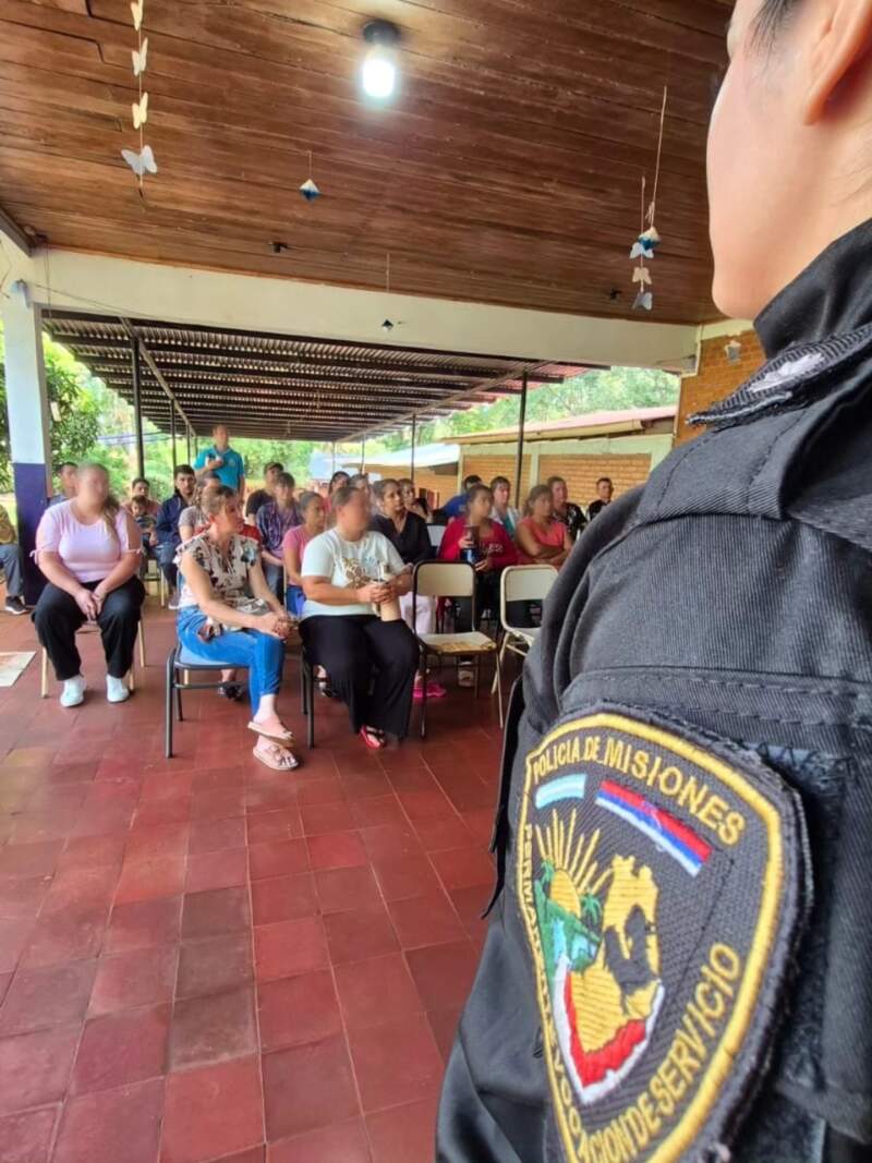 Prevención escolar: La Policía de Misiones refuerza su sistema integral ante nuevas dinámicas digitales imagen-22
