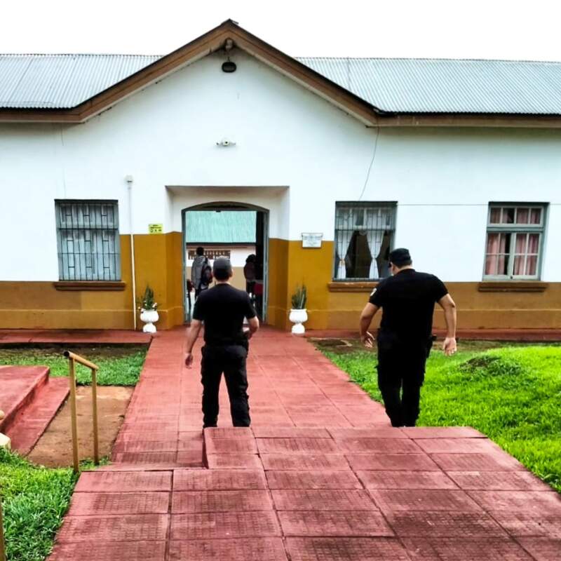 Envío de audios con amenazas a directivo, mensajes intimidatorios y arma de fuego en colegios: cómo fue al abordaje para la seguridad en las escuelas imagen-20