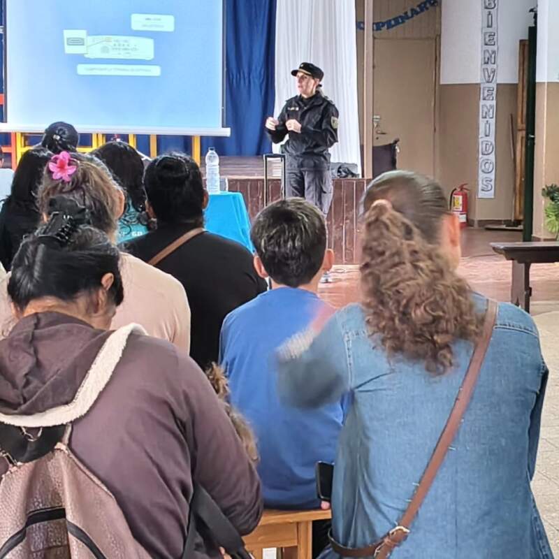 Prevención escolar: La Policía de Misiones refuerza su sistema integral ante nuevas dinámicas digitales imagen-10